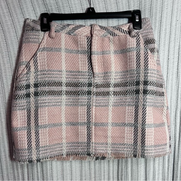 Pink Lily Dresses & Skirts - Pink Lily Plaid Mini Skirt in Pink and Gray